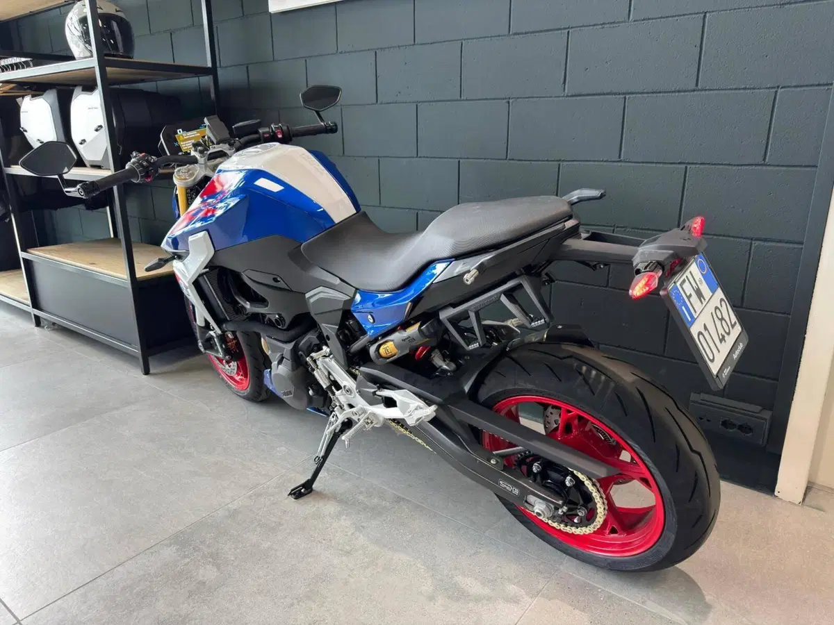 Bmw F 900 R (2025 - 27) (6)