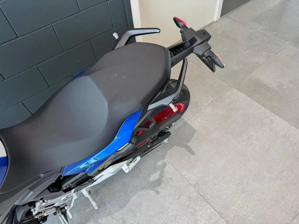 Bmw F 900 R (2025 - 27) (10)