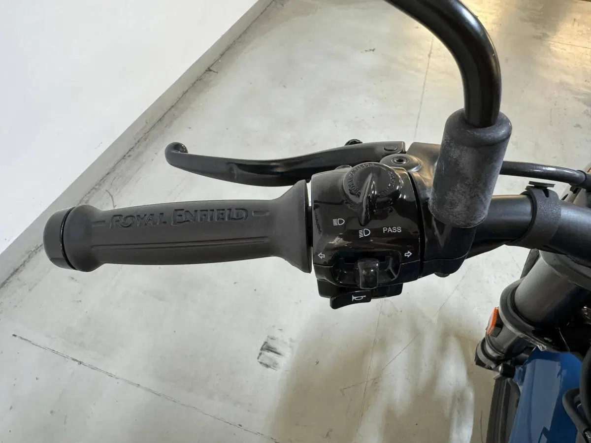Royal Enfield Shotgun 650 (2024 - 26) (11)