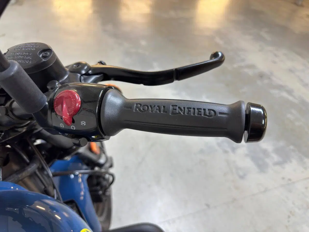 Royal Enfield Shotgun 650 (2024 - 26) (12)