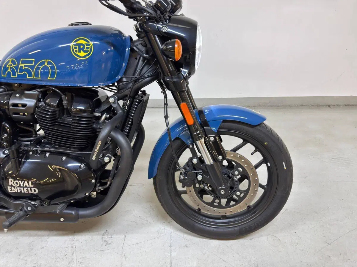 Royal Enfield Shotgun 650 (2024 - 26) (17)