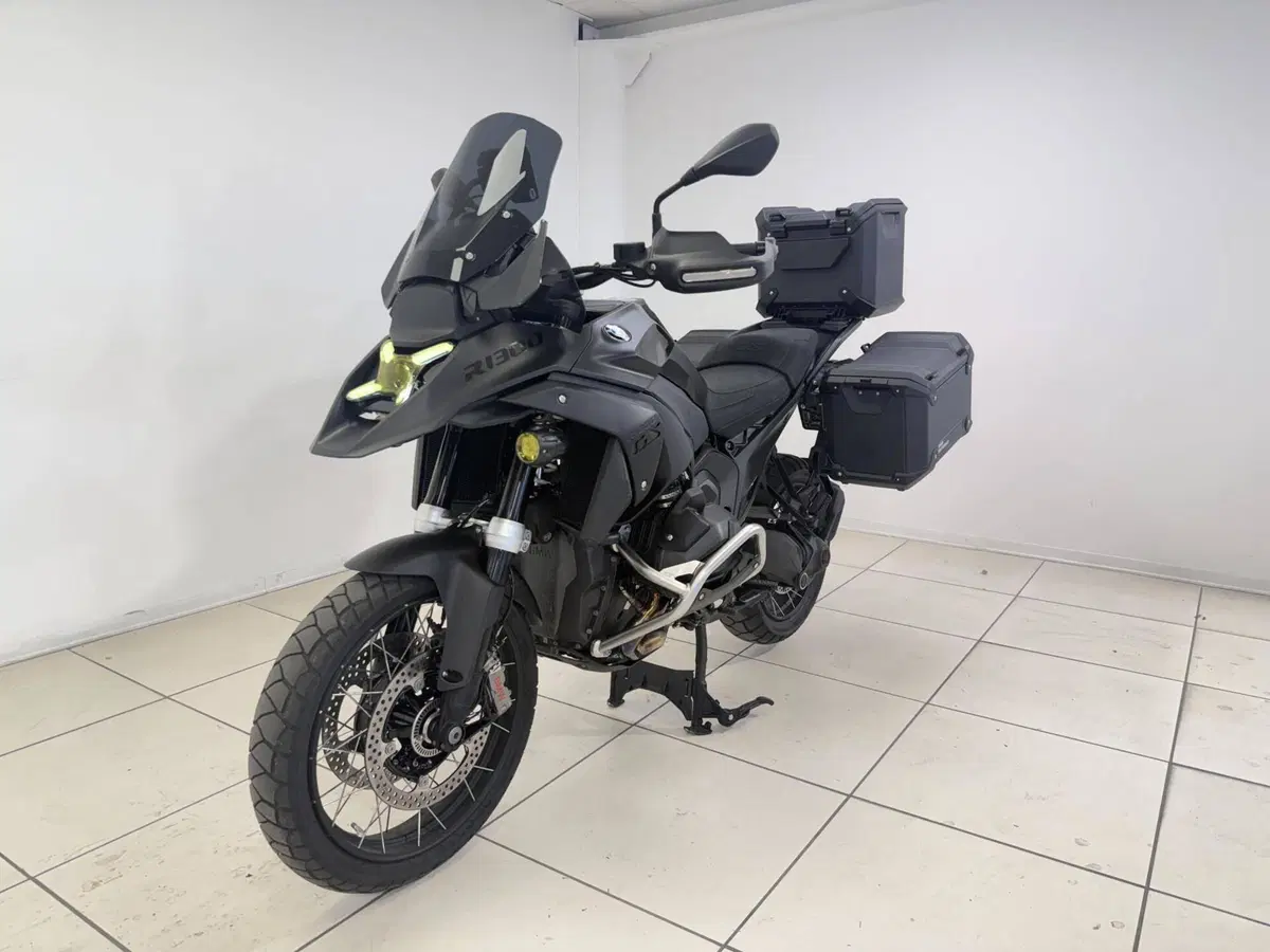 Bmw R 1300 GS Triple Black (2023 - 26) (2)