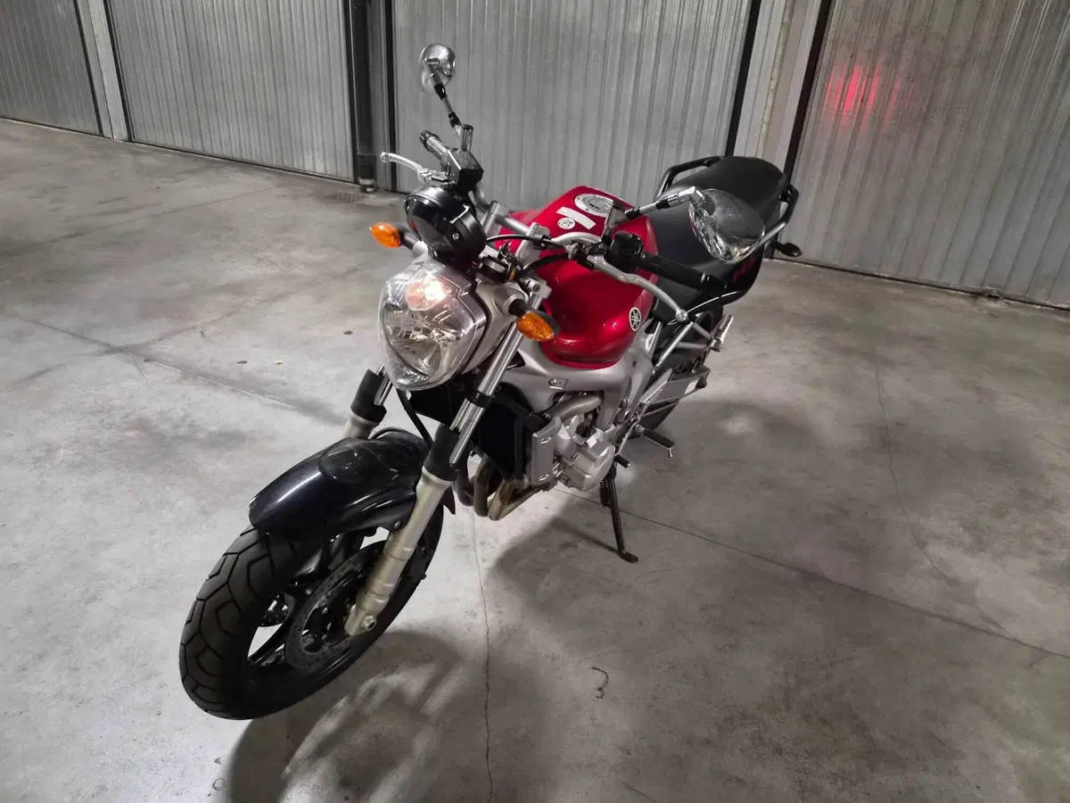 Yamaha FZ6 (2004 - 07) (9)