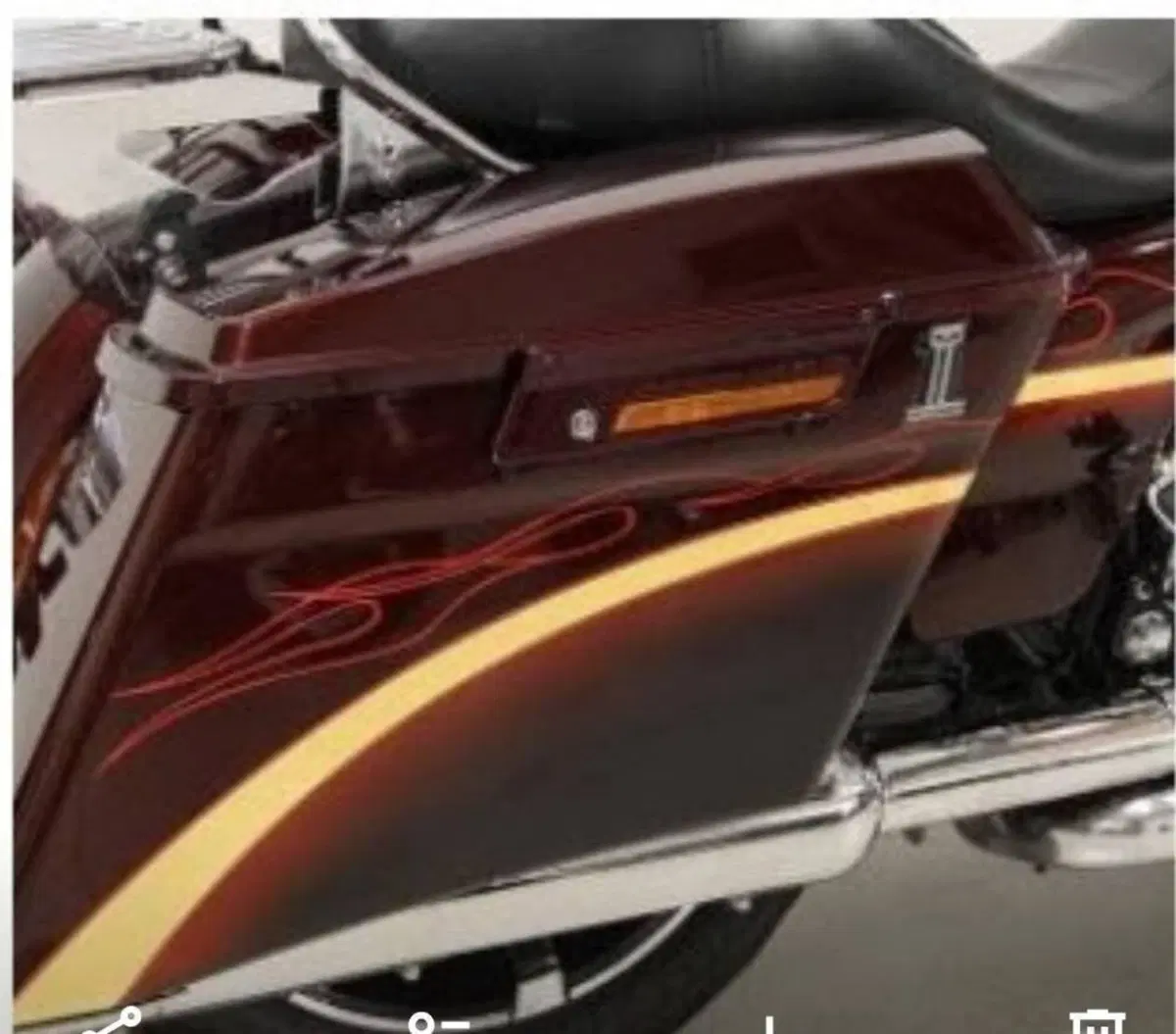 Harley-Davidson 1800 Street Glide (2010 - 11) - FLHXSE (4)