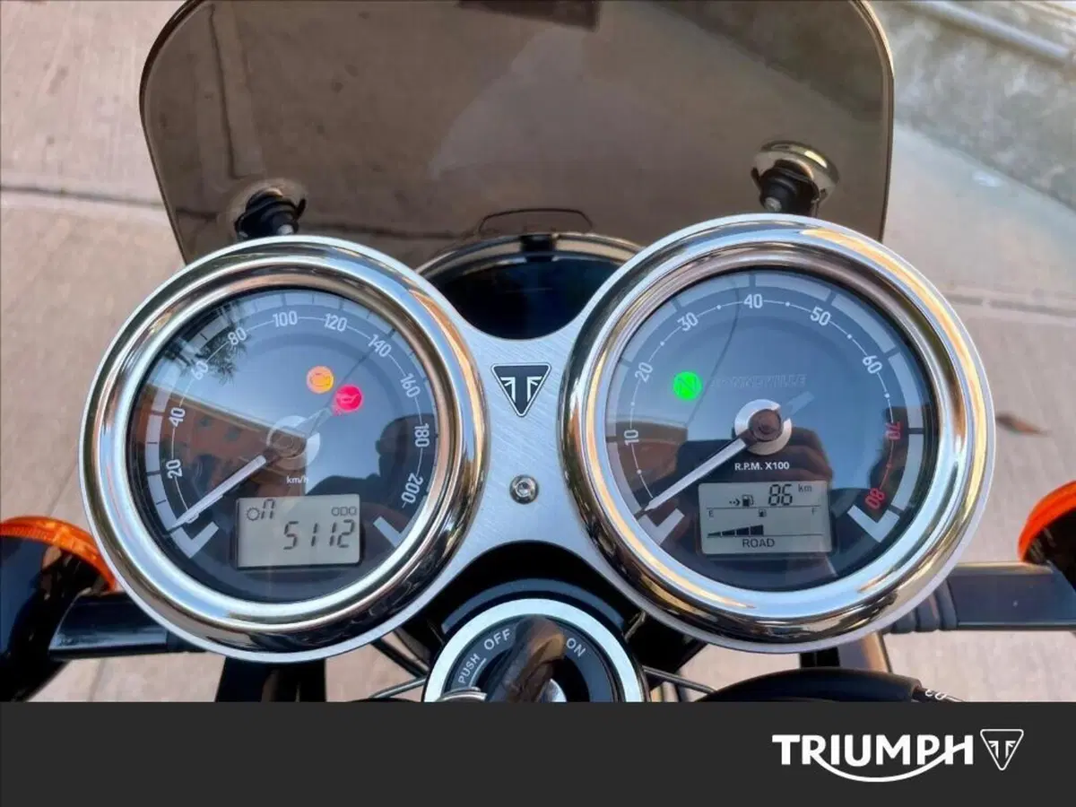 Triumph Bonneville T120 Black (2026) (11)