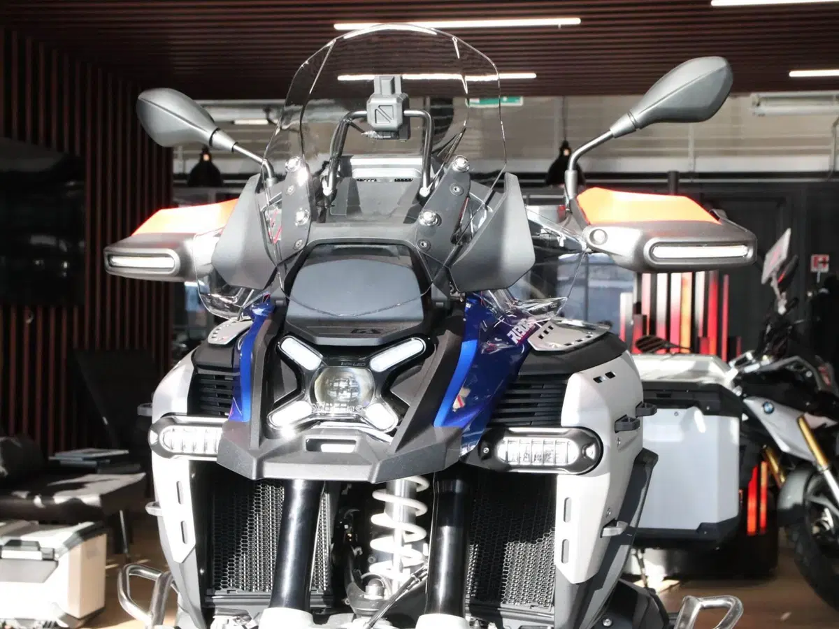 Bmw R 1300 GS Adventure Trophy (2025 - 26) (3)