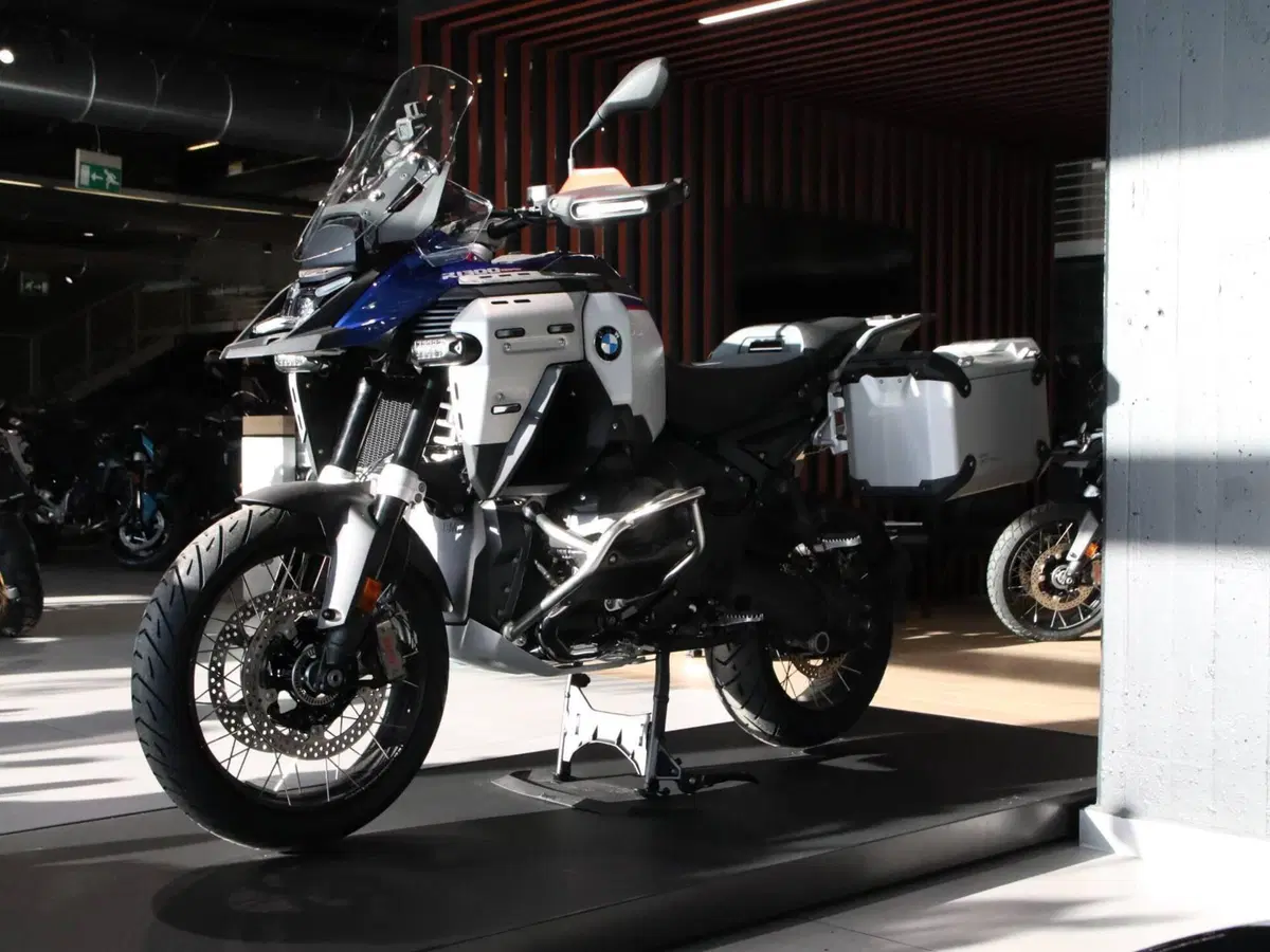 Bmw R 1300 GS Adventure Trophy (2025 - 26) (5)