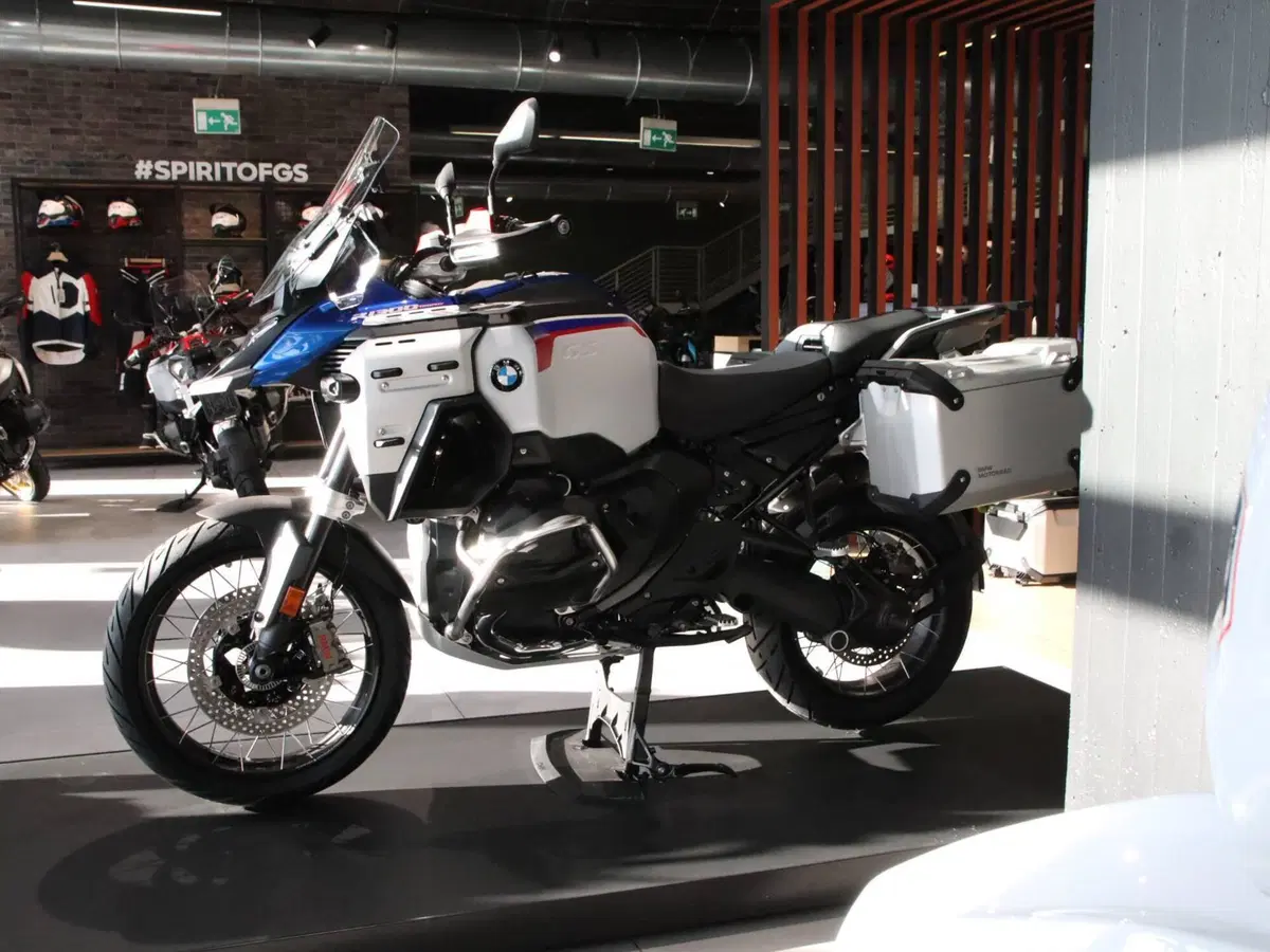 Bmw R 1300 GS Adventure Trophy (2025 - 26) (8)