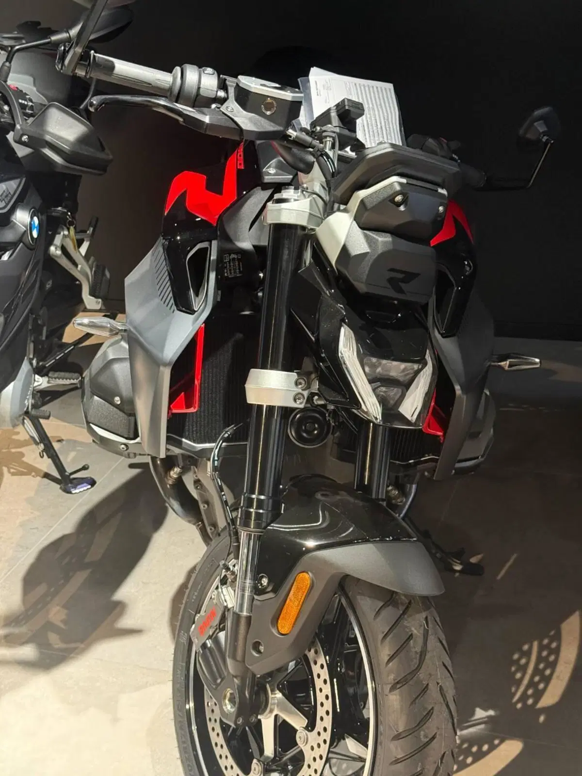 Bmw R 1300 R (2026 - 27) (7)