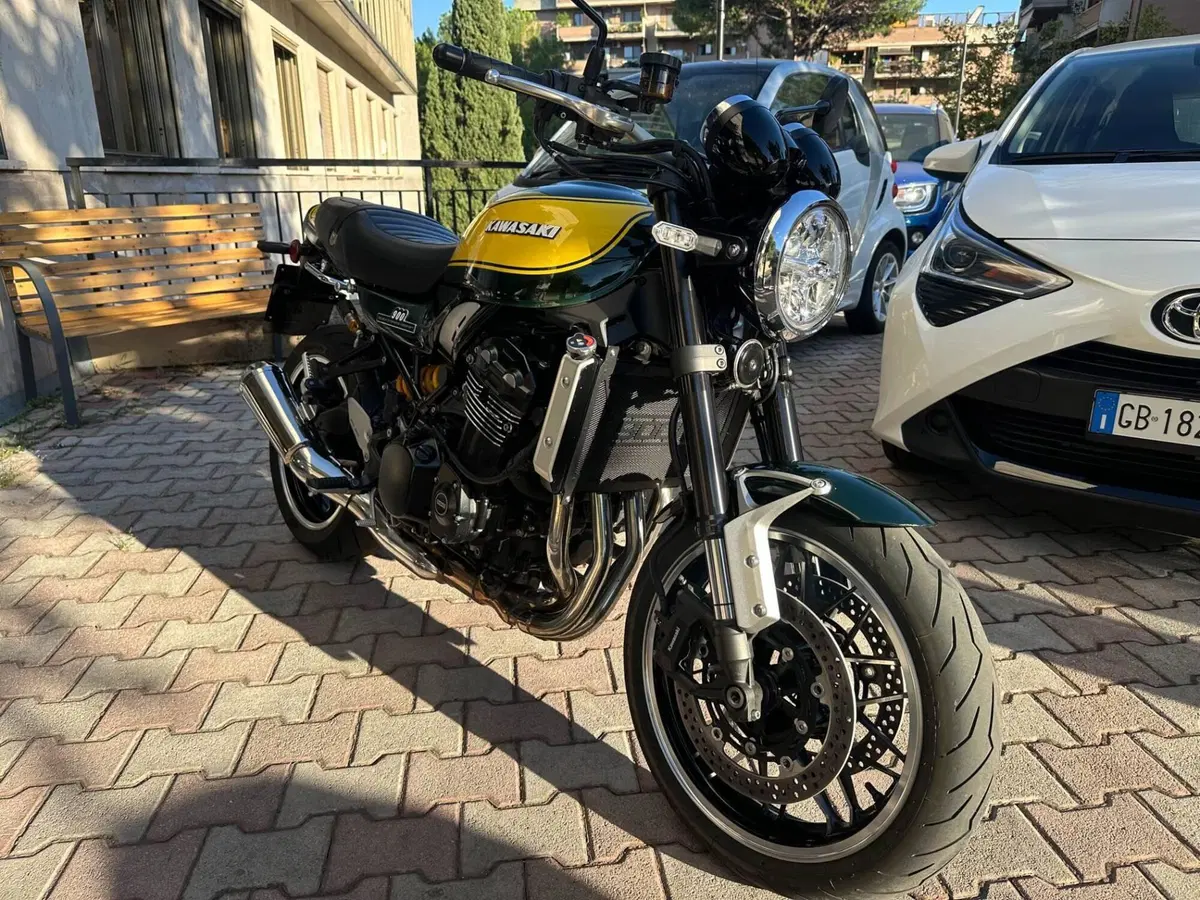 Kawasaki Z 900 RS (2022 - 25) (2)
