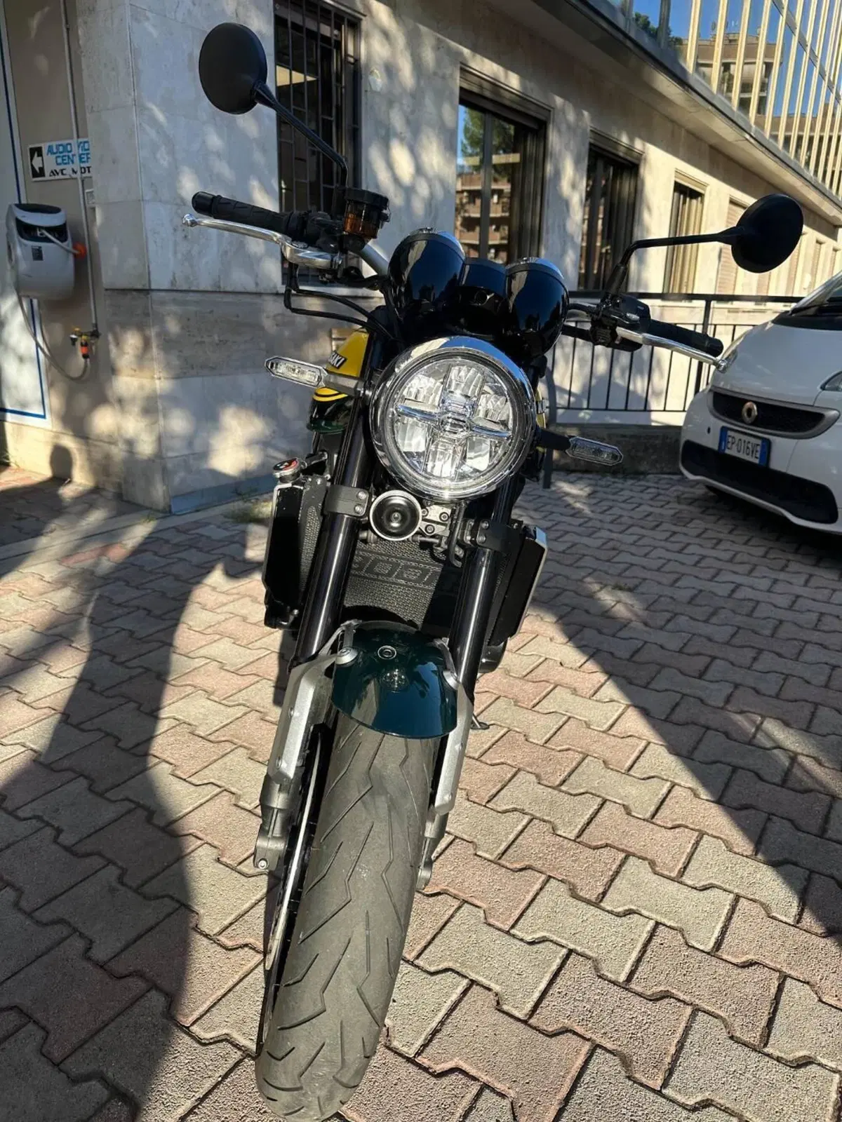 Kawasaki Z 900 RS (2022 - 25) (3)