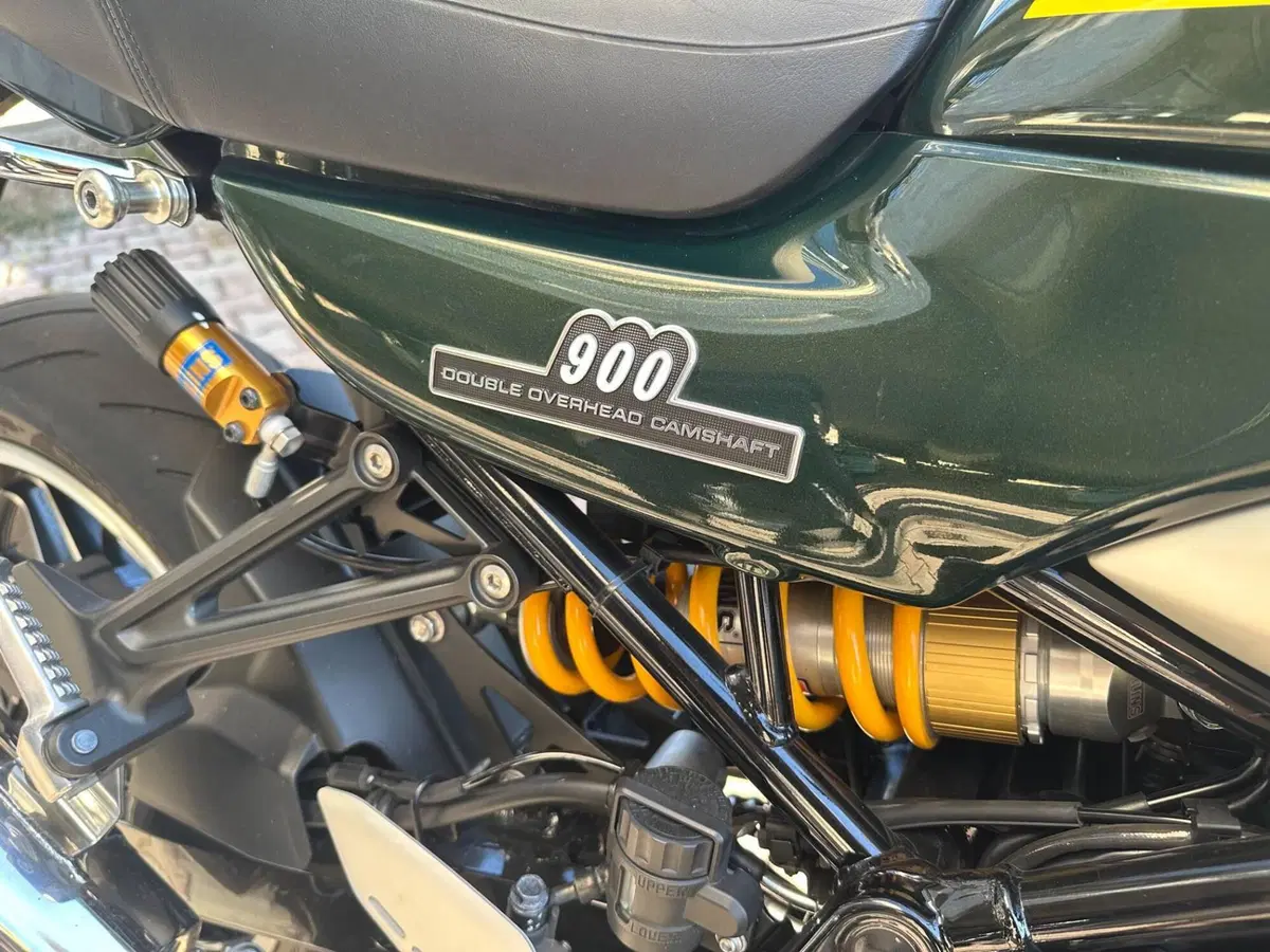 Kawasaki Z 900 RS (2022 - 25) (9)