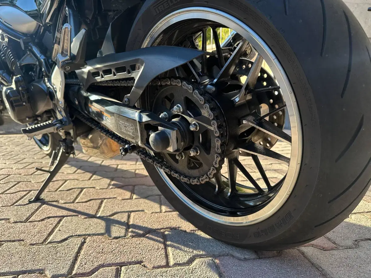 Kawasaki Z 900 RS (2022 - 25) (11)