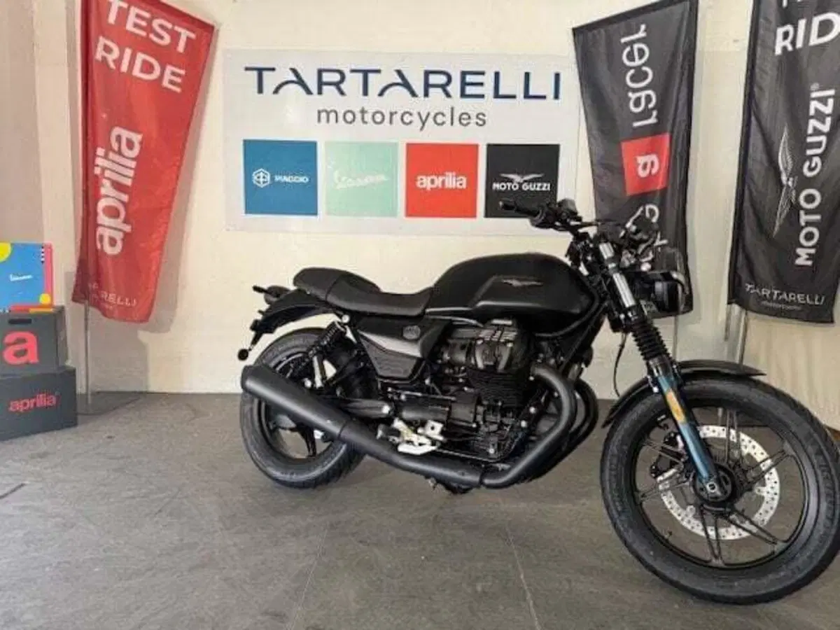 Moto Guzzi V7 Stone (2025 - 26) (3)