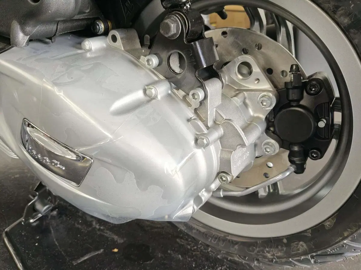 Vespa Primavera 125 (2024 - 25) (5)