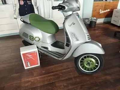 Vespa GTS 310 80th (2026) nuova