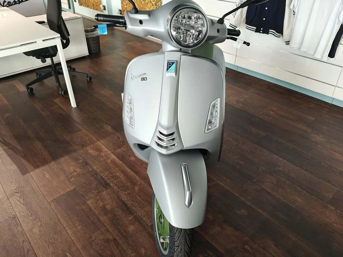 Vespa GTS 310 80th (2026) (5)