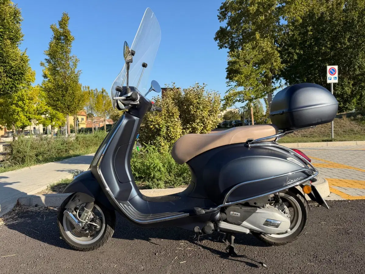 Vespa Primavera 125 3V i-get ABS (2017 - 18)