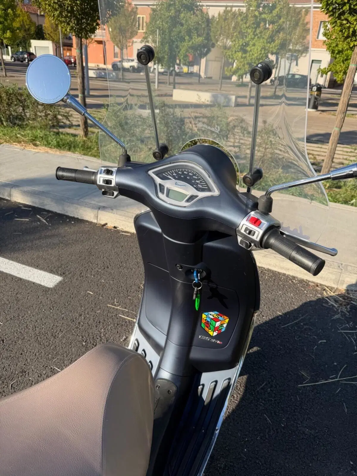 Vespa Primavera 125 3V i-get ABS (2017 - 18) (12)