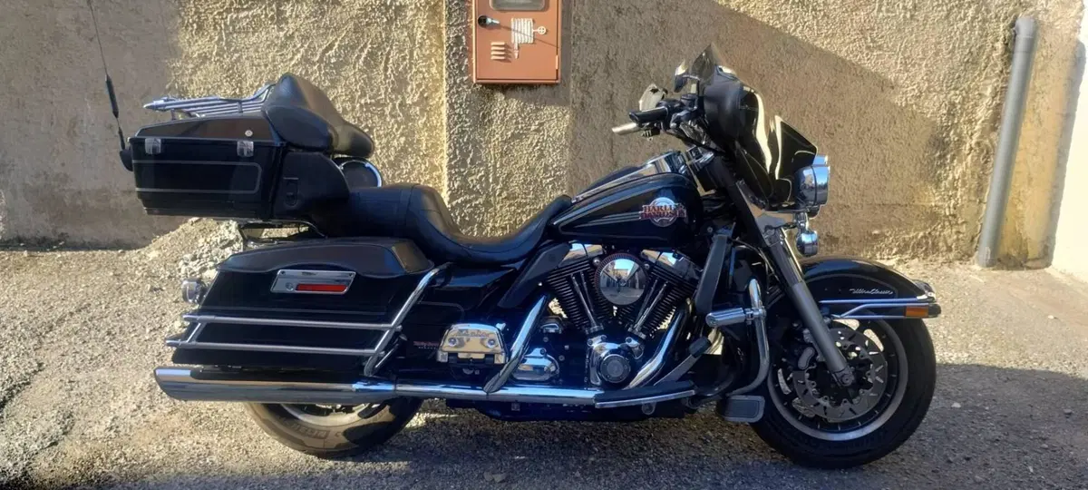 Harley-Davidson 1584 Electra Glide Ultra Classic (2007) - FLHTCU