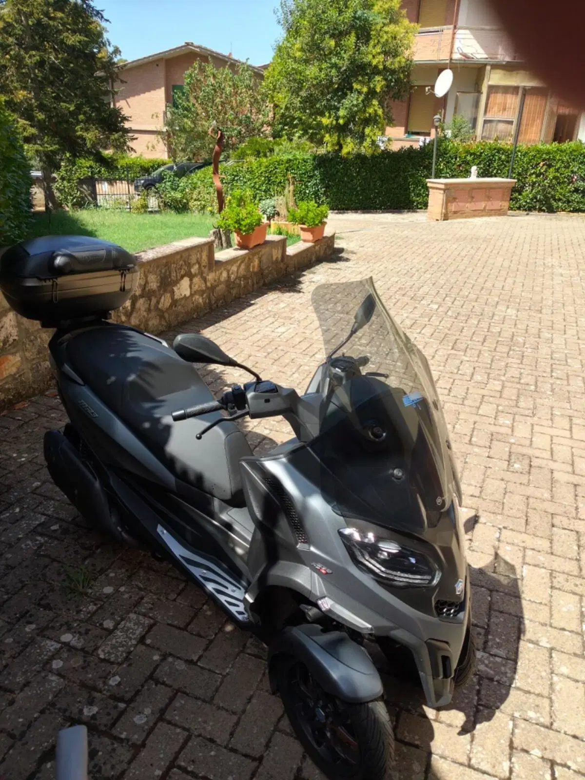 Piaggio MP3 530 Hpe Exclusive (2025 - 26) (9)