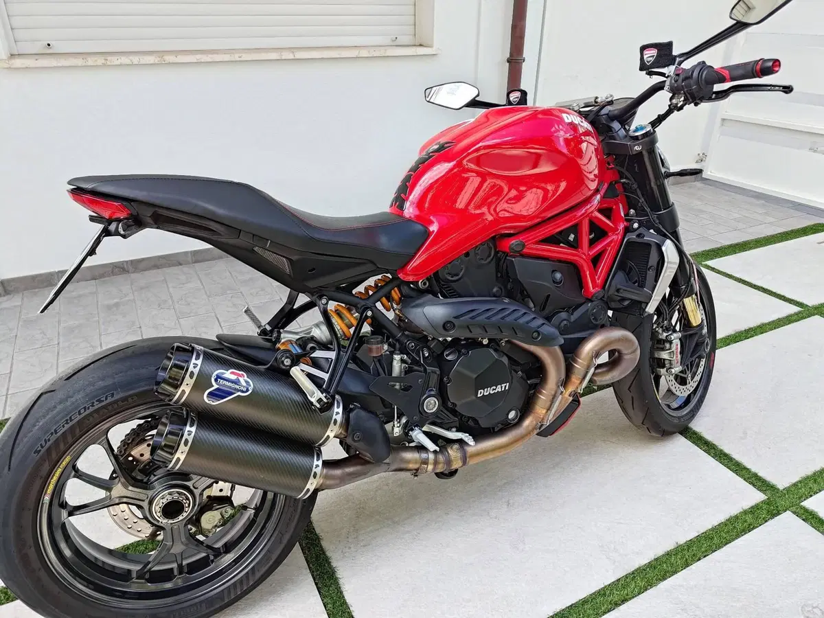 Ducati Monster 1200 R (2016 - 19)