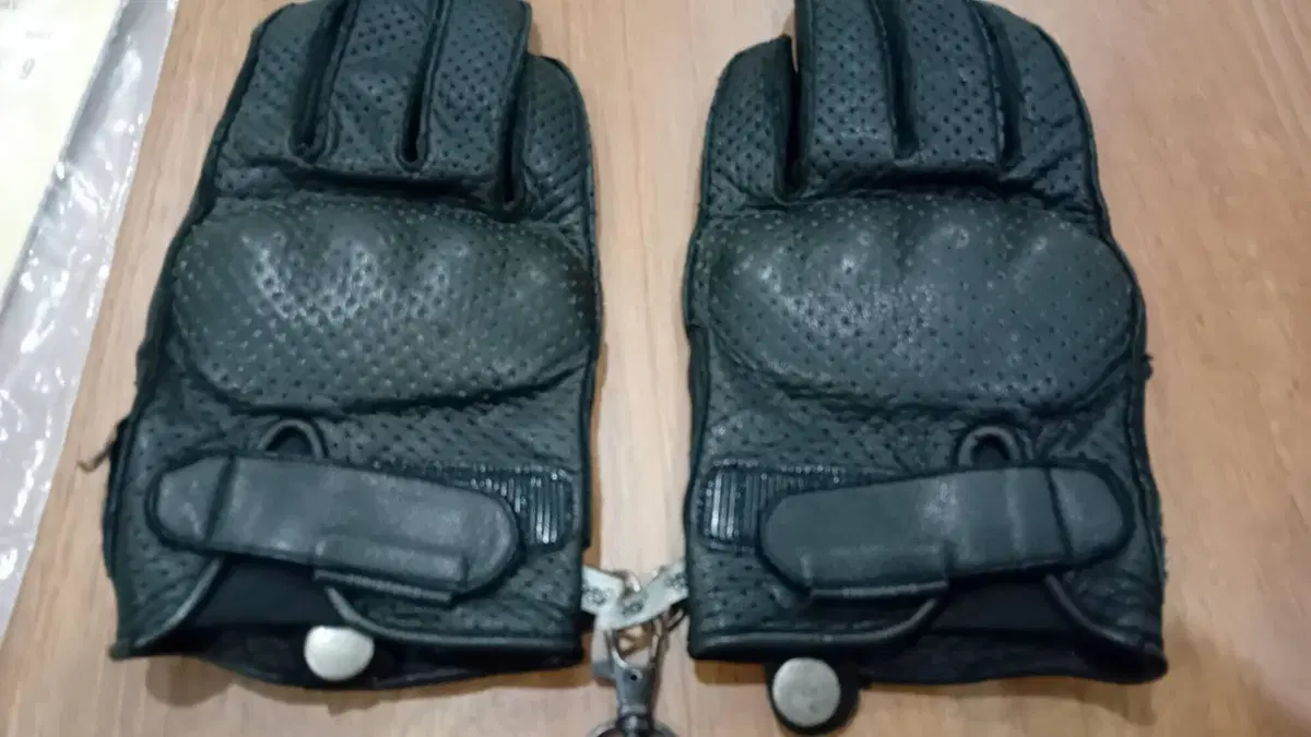 Guanti moto estivi Helstons (5)