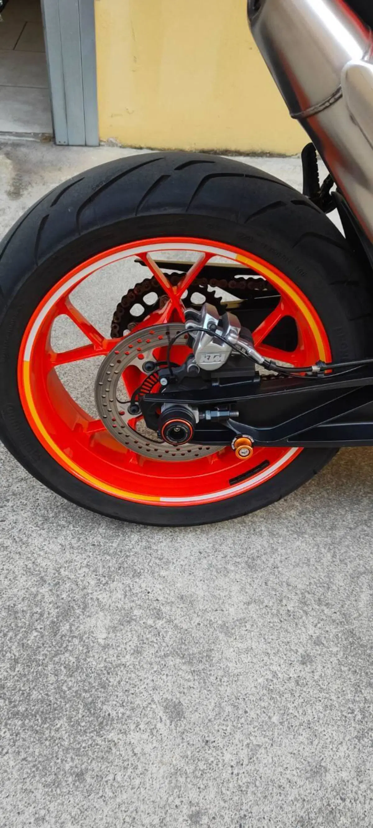 KTM 890 Duke GP (2022 - 23) (9)