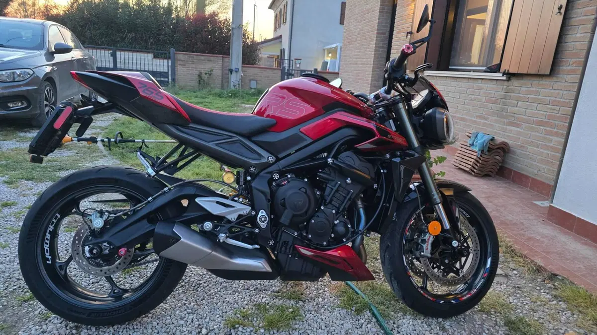 Triumph Street Triple 765 RS (2023 - 26) (6)