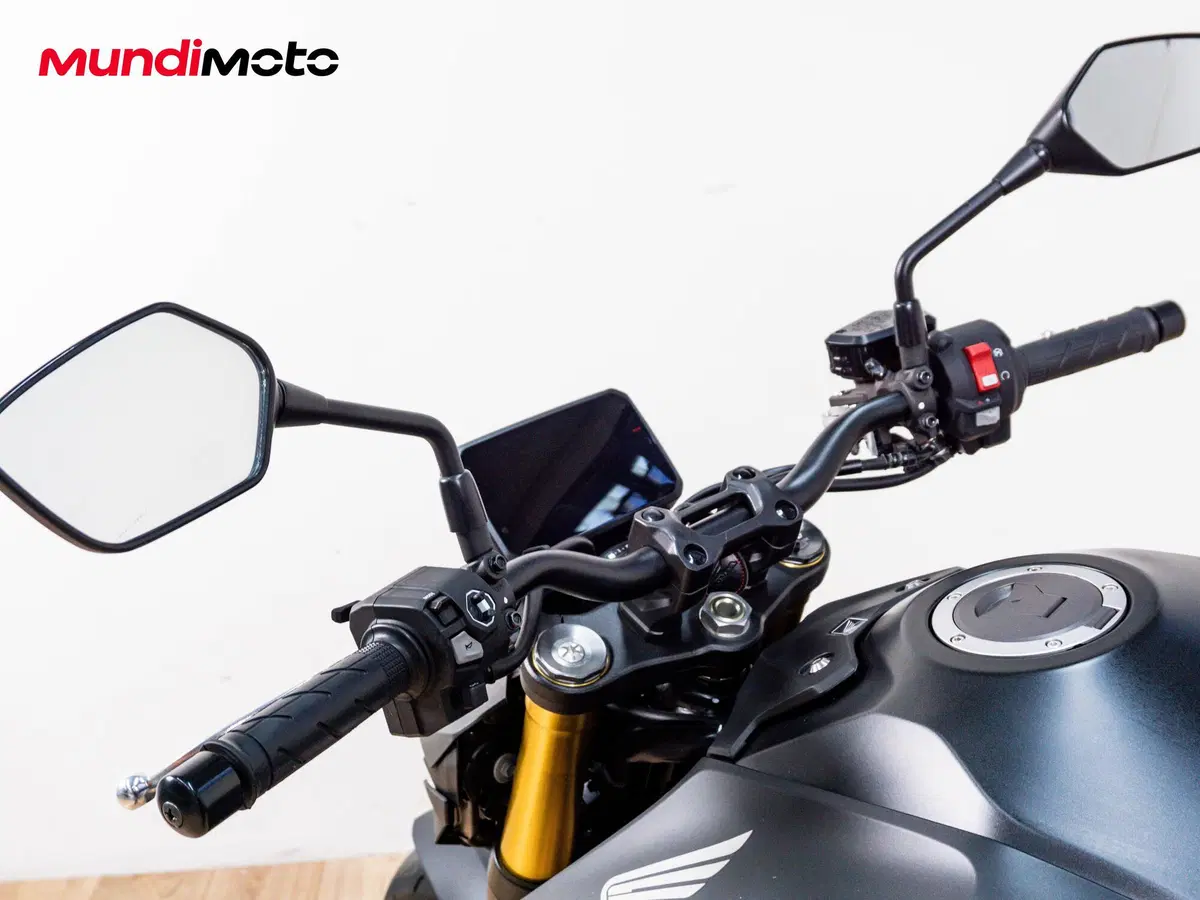 Honda CB 1000 Hornet SP (2025 - 26) (11)