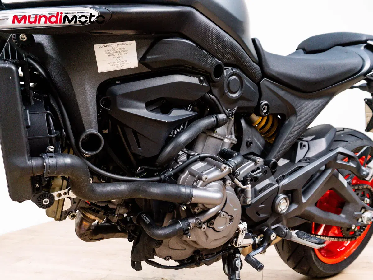 Ducati Monster 937 (2021 - 25) (9)