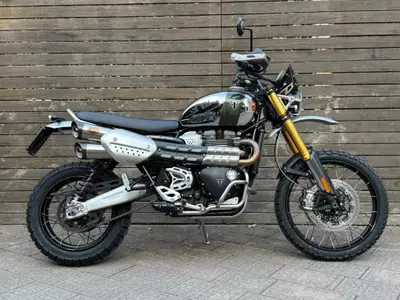 Triumph Scrambler 1200 XE Chrome Edition (2023) usata