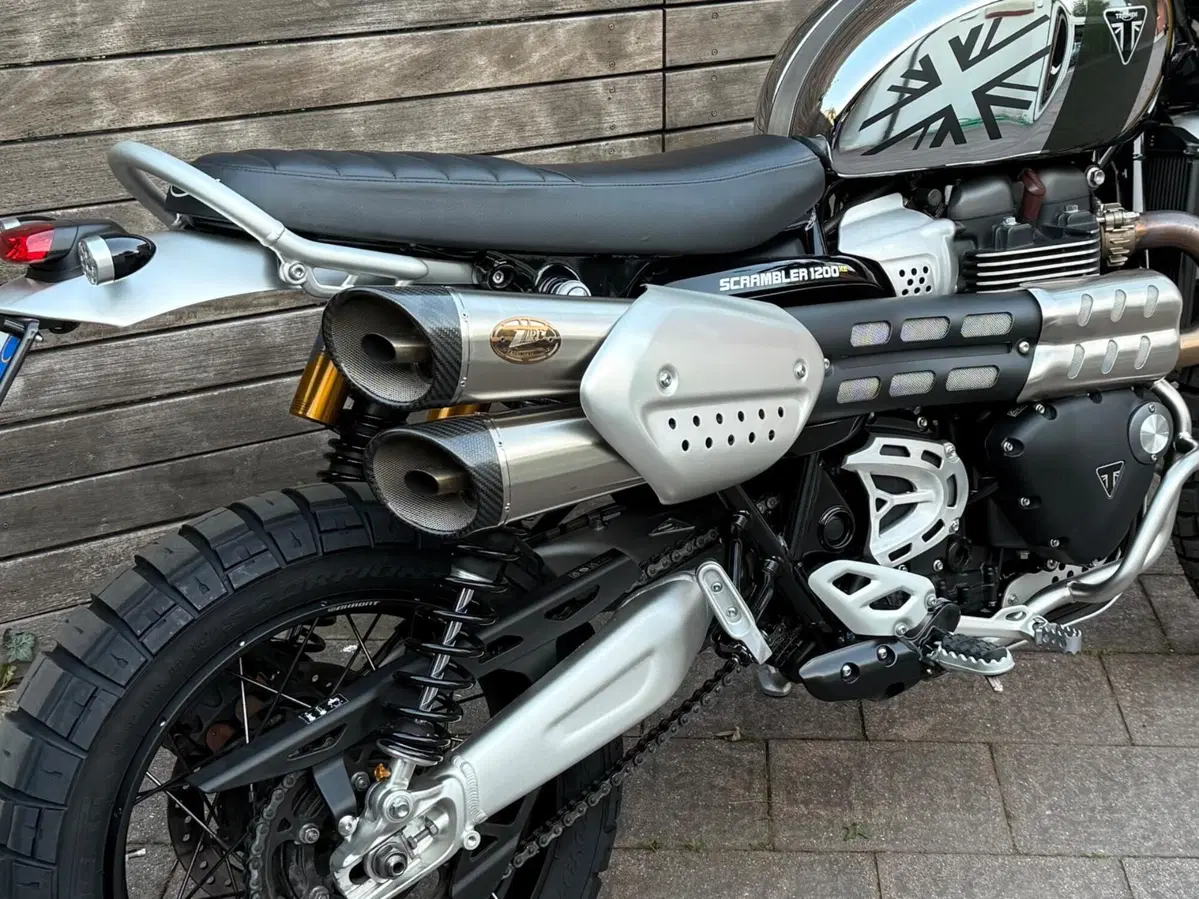 Triumph Scrambler 1200 XE Chrome Edition (2023) (4)