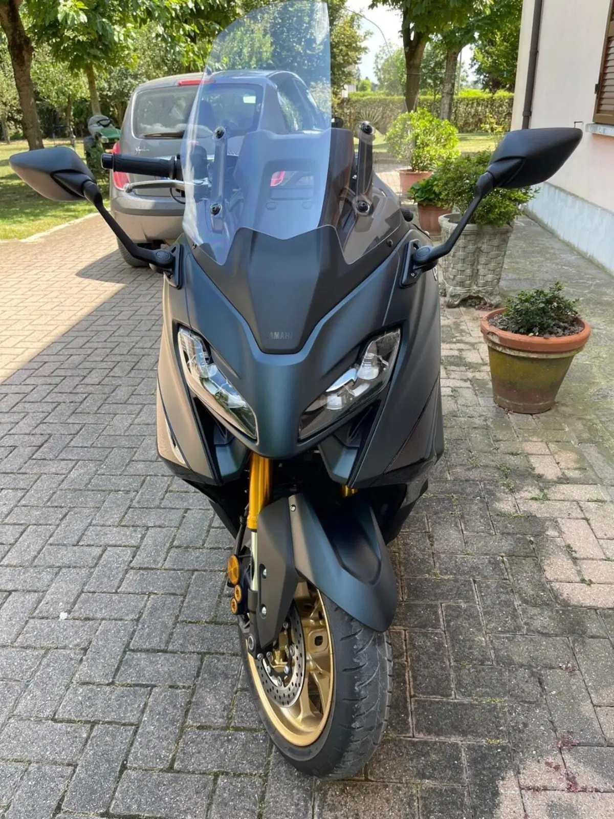 Yamaha T-Max 560 Tech Max (2022 - 24) (2)