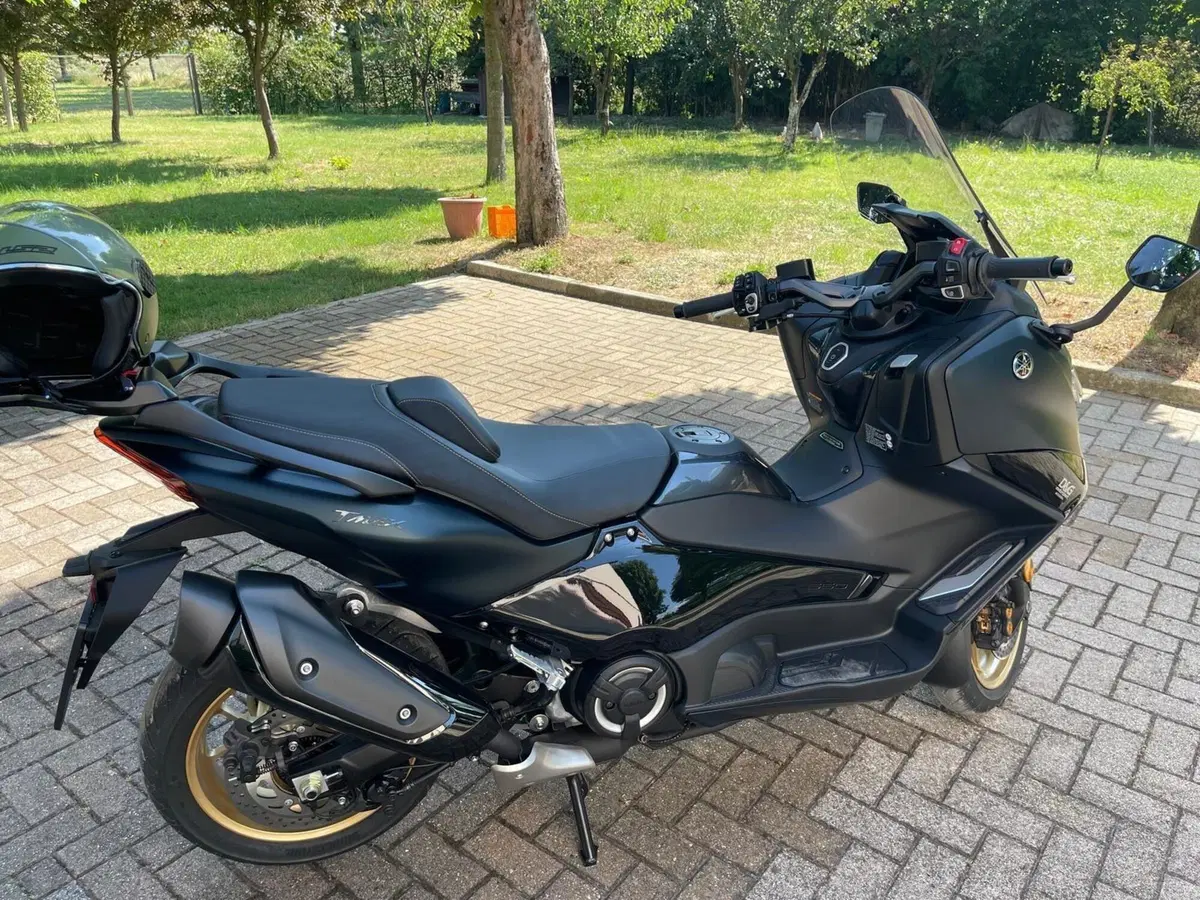 Yamaha T-Max 560 Tech Max (2022 - 24) (3)