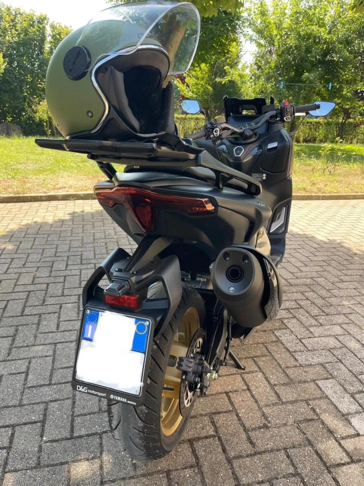 Yamaha T-Max 560 Tech Max (2022 - 24) (4)