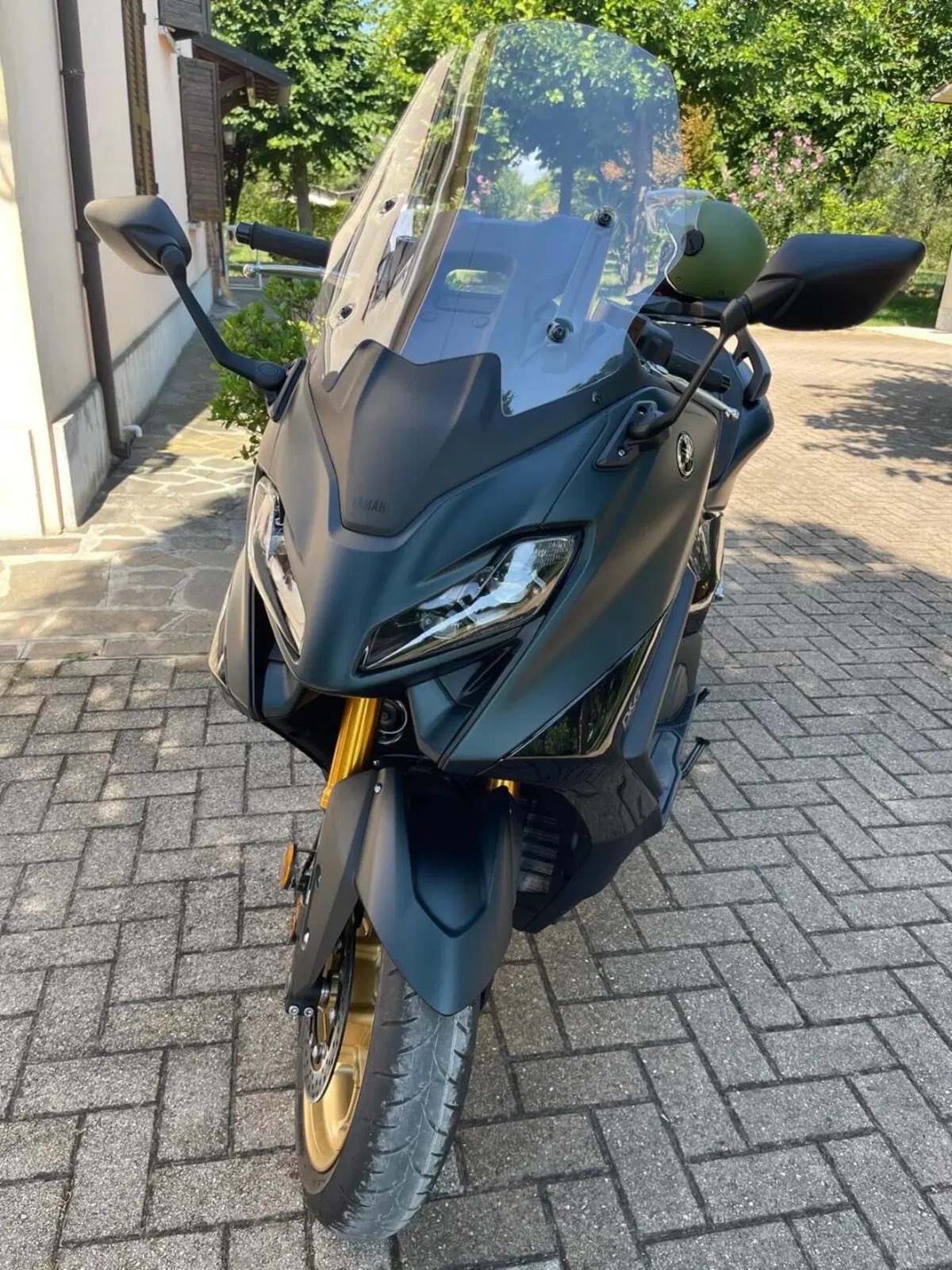 Yamaha T-Max 560 Tech Max (2022 - 24) (7)
