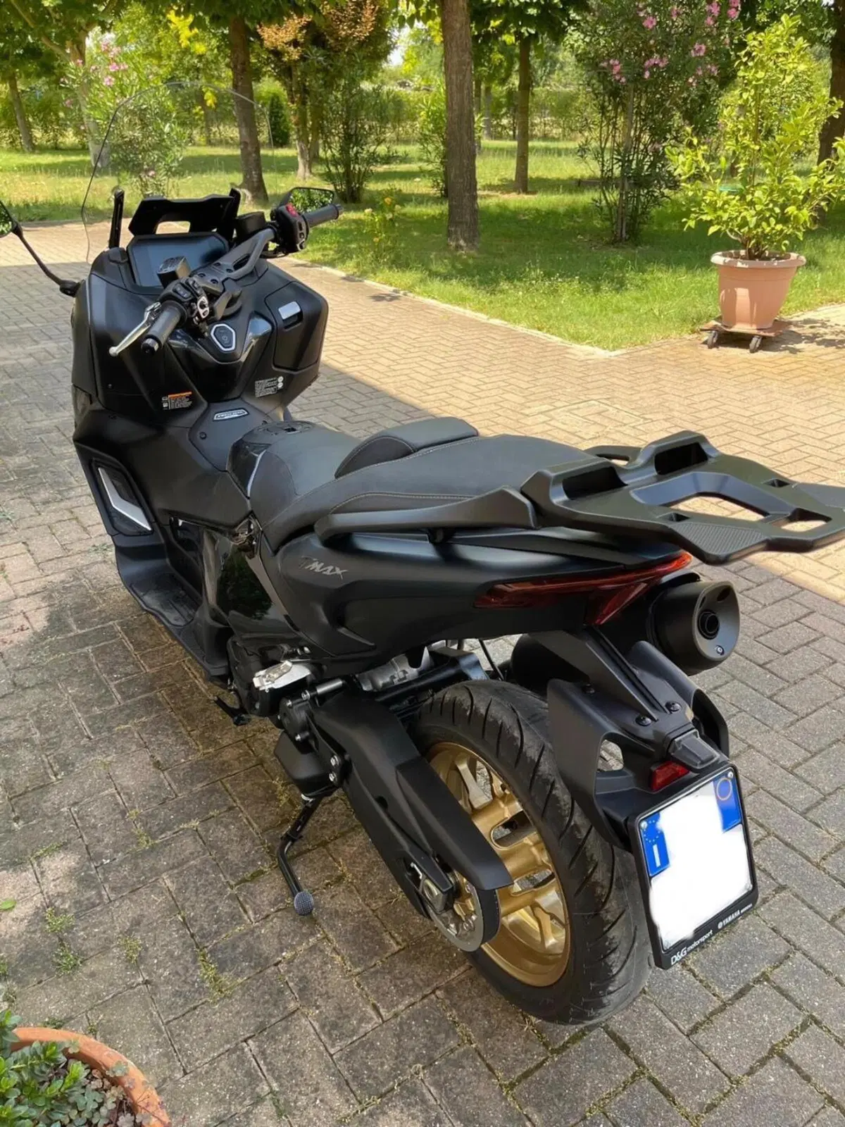Yamaha T-Max 560 Tech Max (2022 - 24) (11)
