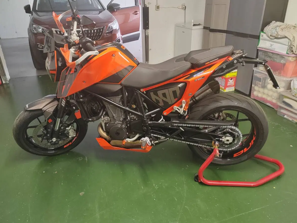 KTM 690 Duke (2016 - 19) (2)