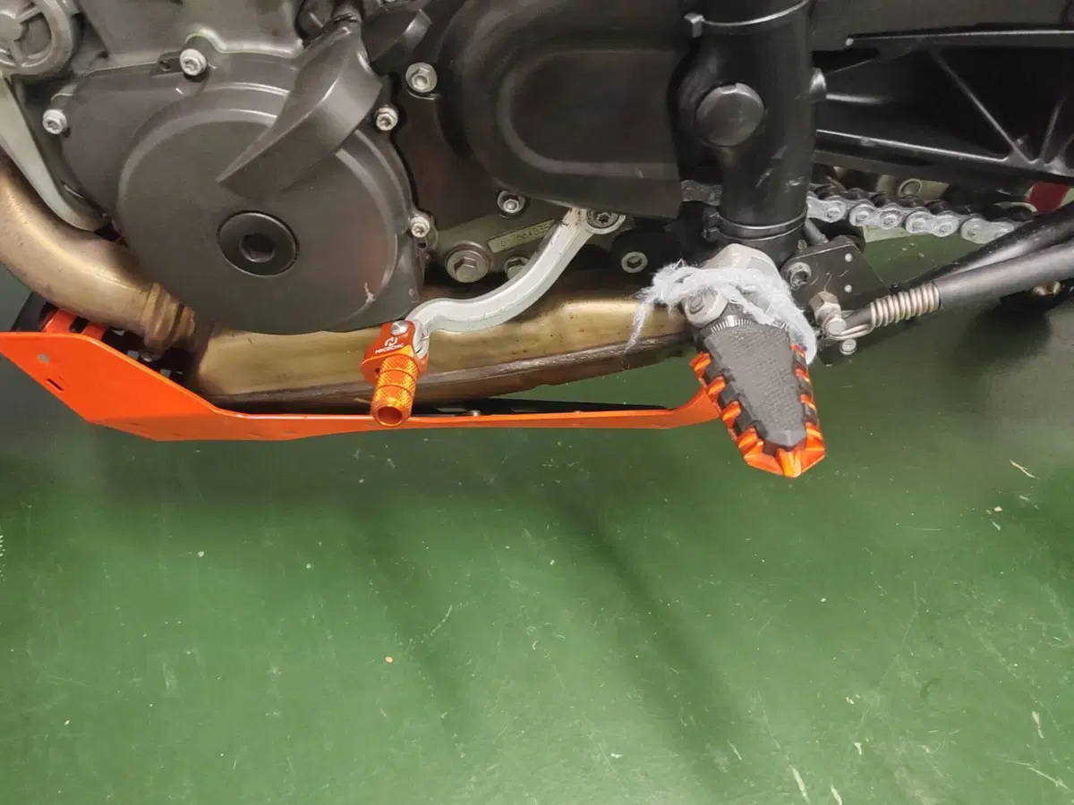 KTM 690 Duke (2016 - 19) (16)