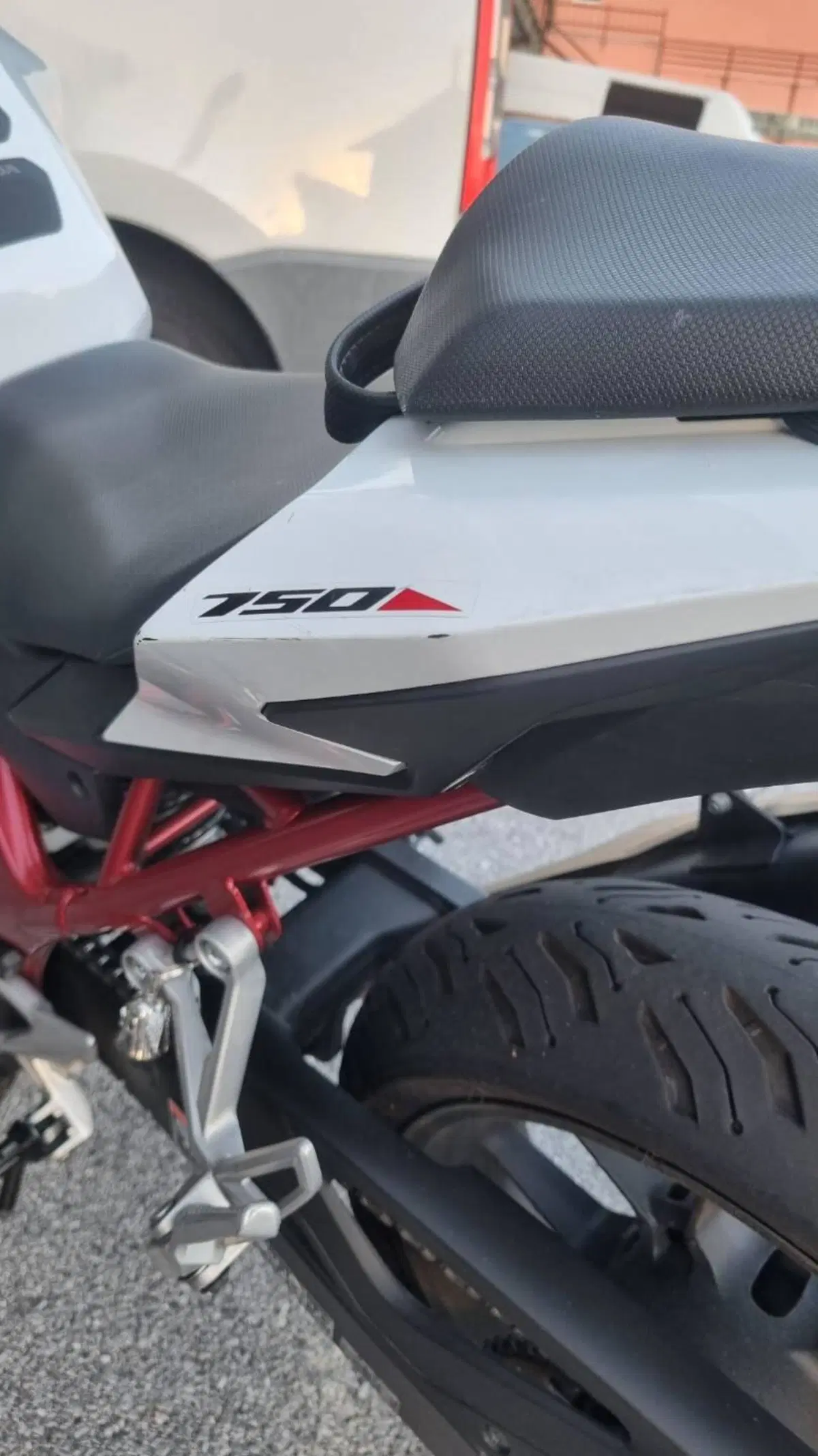 Honda CB 750 Hornet (2023 - 24) (4)