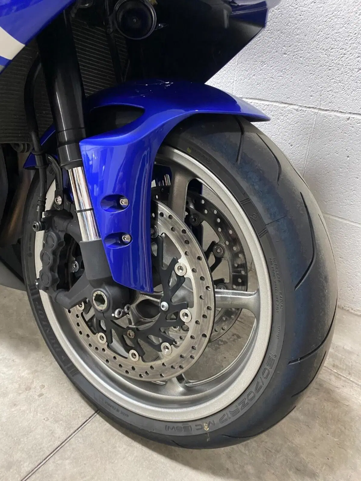 Yamaha YZF R1 (2009 - 11) (3)