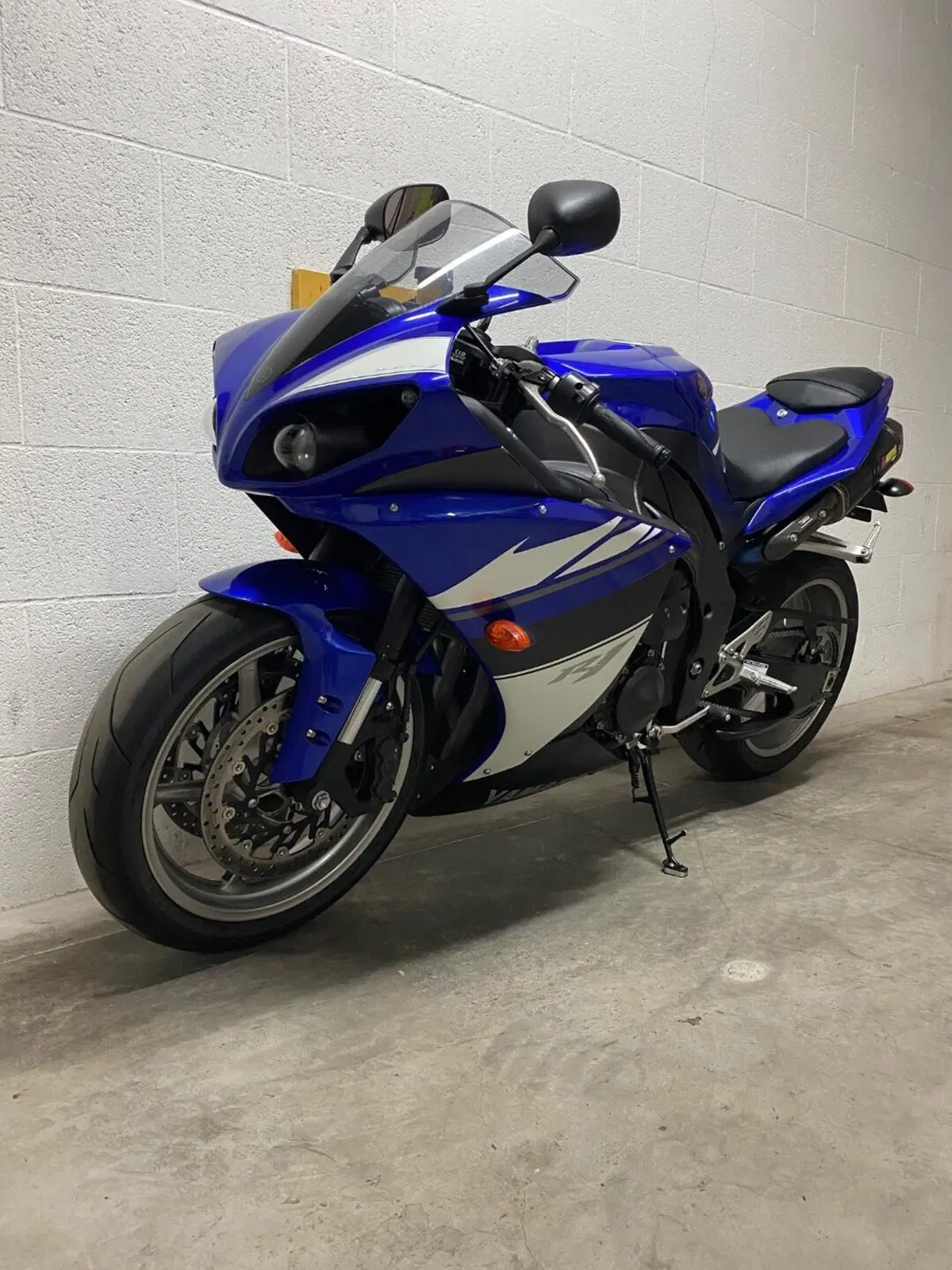 Yamaha YZF R1 (2009 - 11) (7)