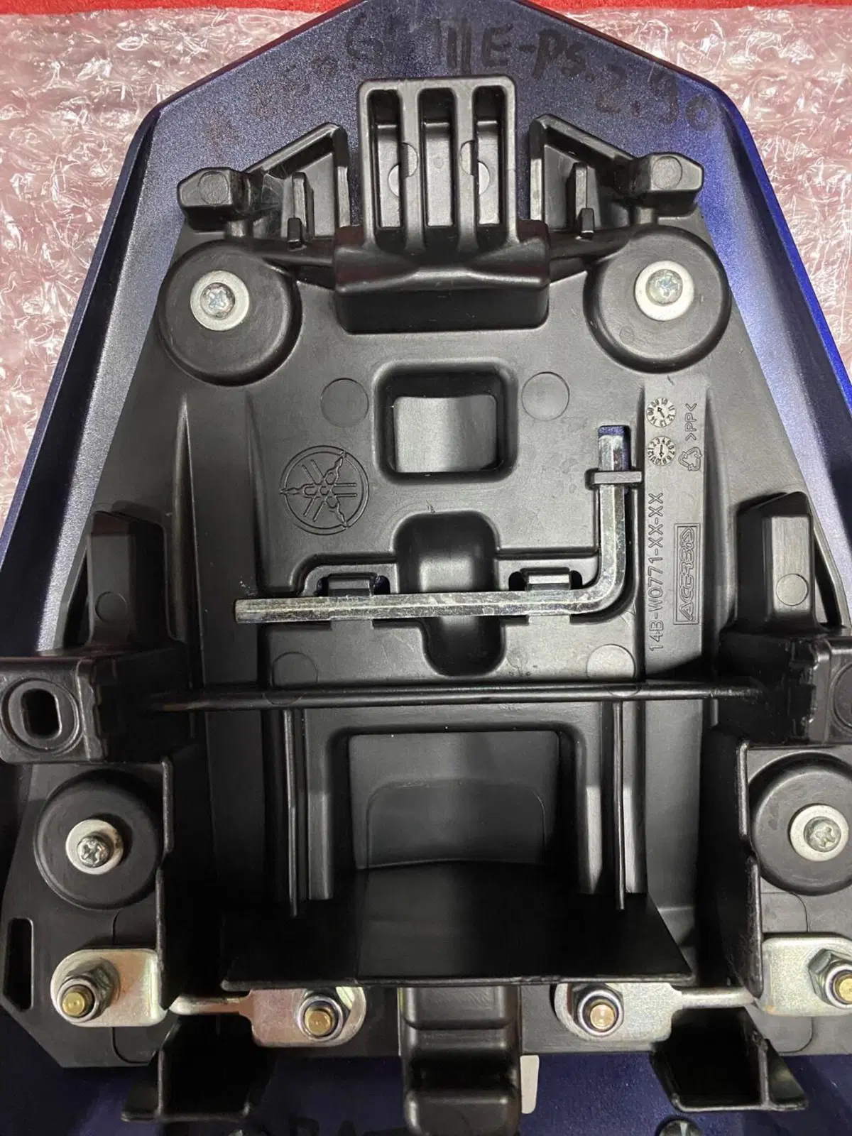 Yamaha YZF R1 (2009 - 11) (15)