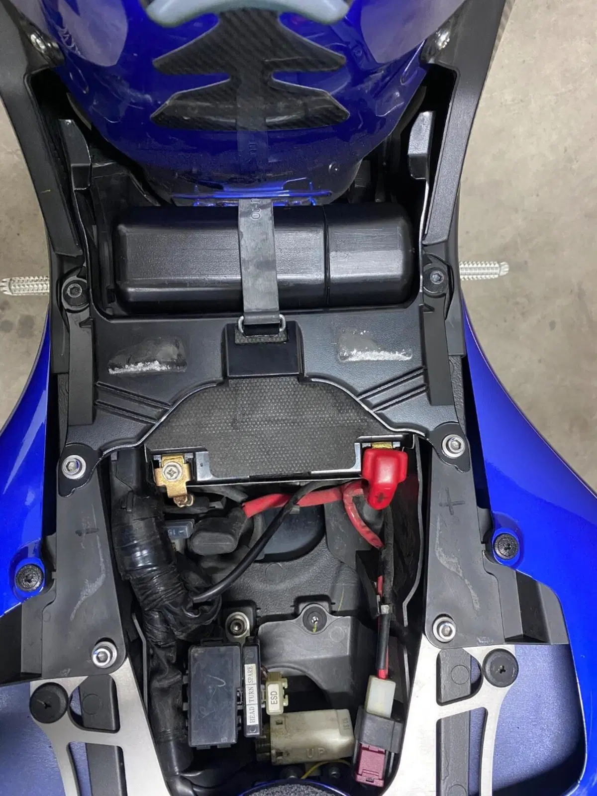 Yamaha YZF R1 (2009 - 11) (17)