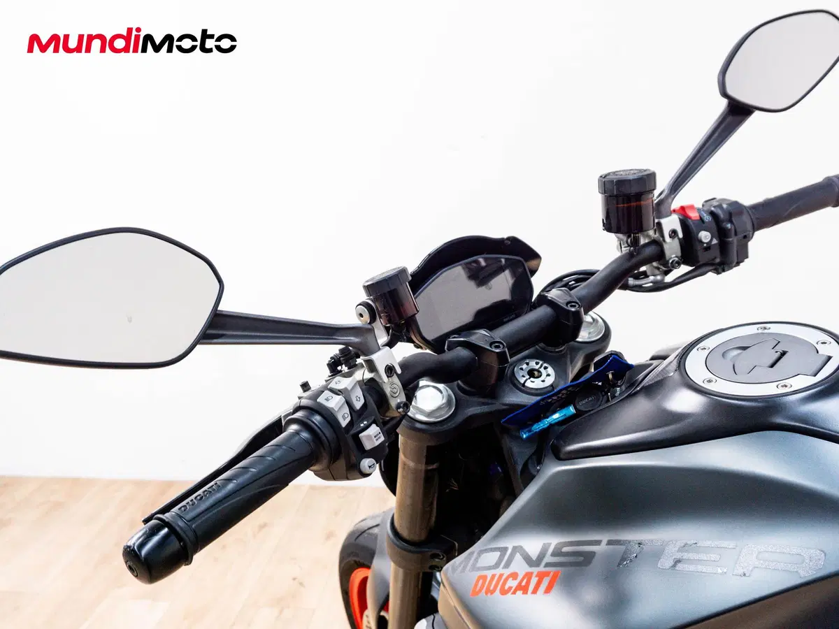 Ducati Monster 937 (2021 - 25) (11)