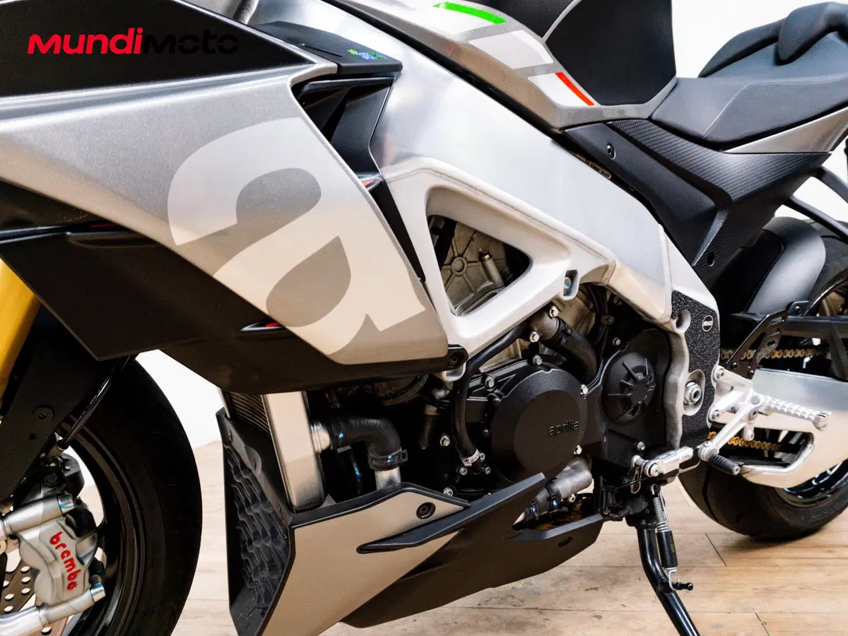 Aprilia Tuono V4 (2021 - 24) (9)
