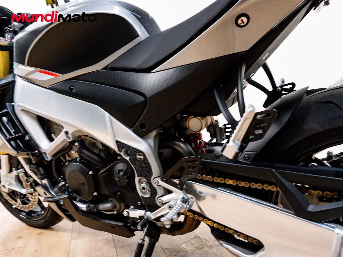 Aprilia Tuono V4 (2021 - 24) (10)
