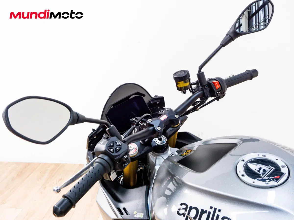 Aprilia Tuono V4 (2021 - 24) (11)