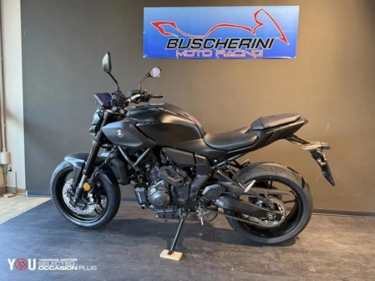 Yamaha MT-07 Y-AMT (2025 - 26) (9)